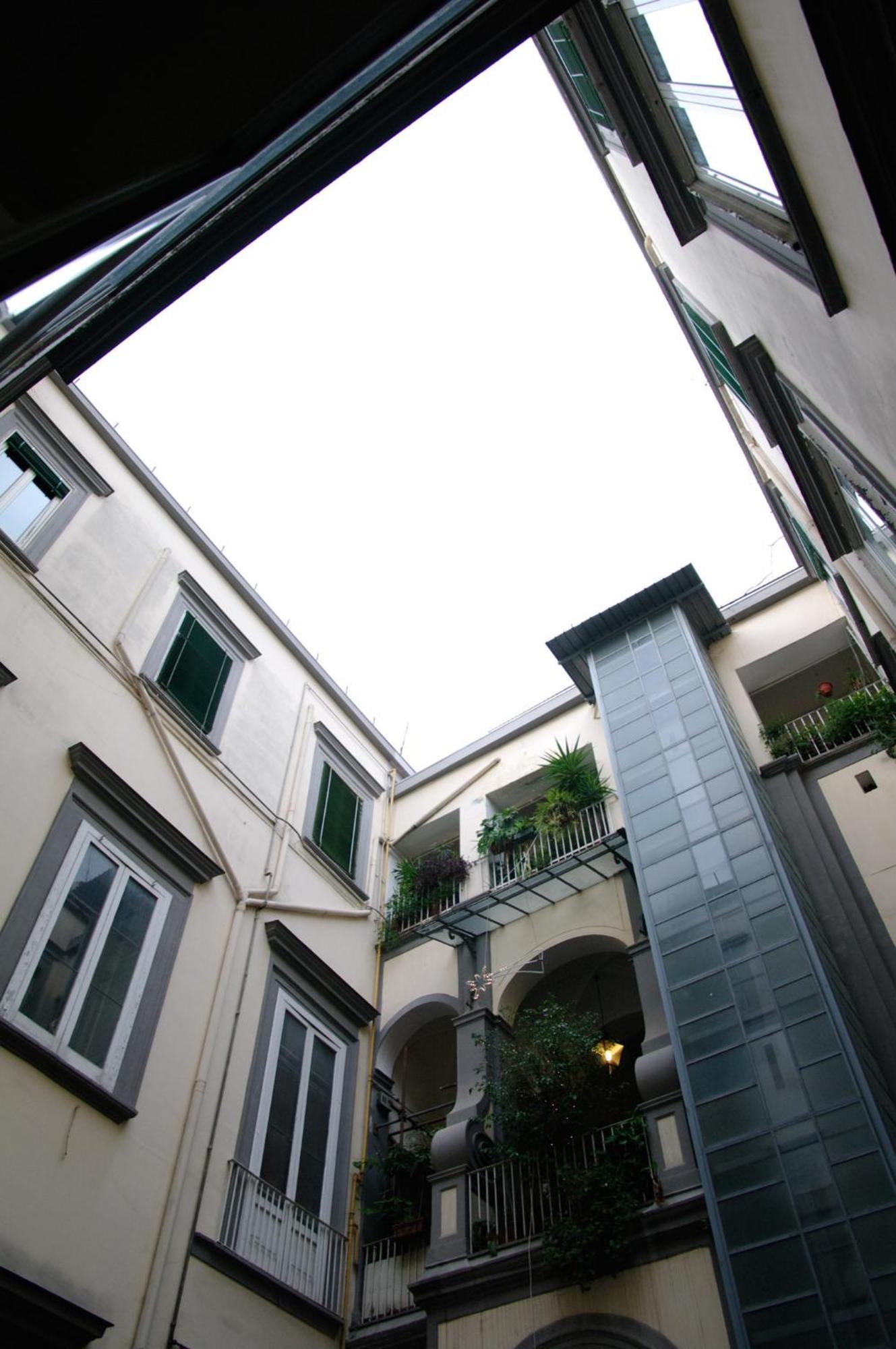 B&B Napoli Plebiscito Εξωτερικό φωτογραφία