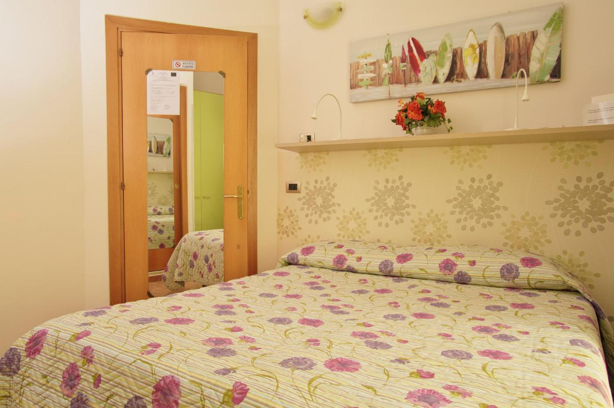 B&B Napoli Plebiscito Εξωτερικό φωτογραφία