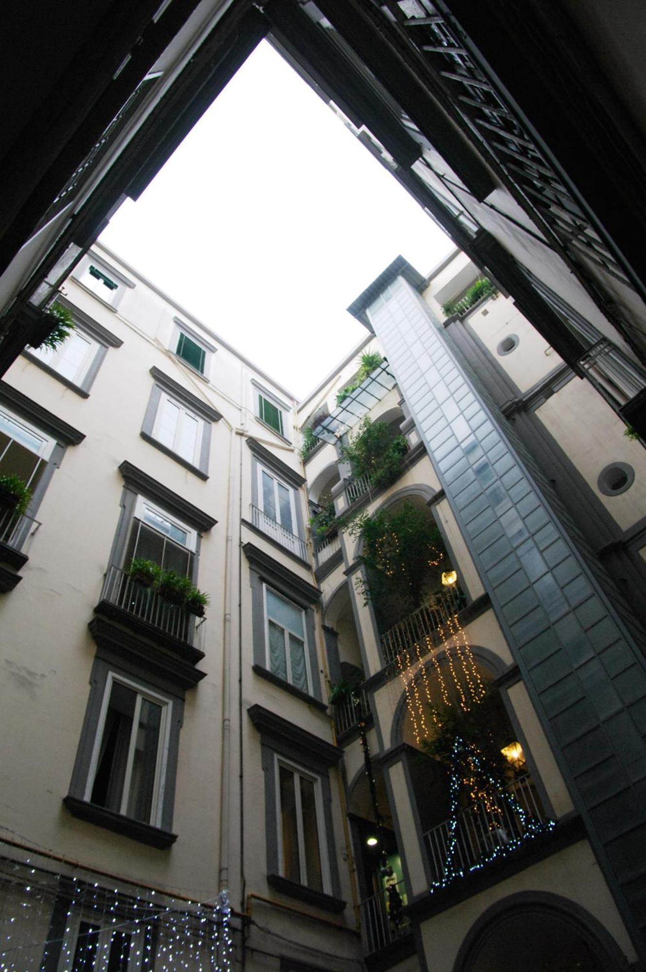 B&B Napoli Plebiscito Εξωτερικό φωτογραφία