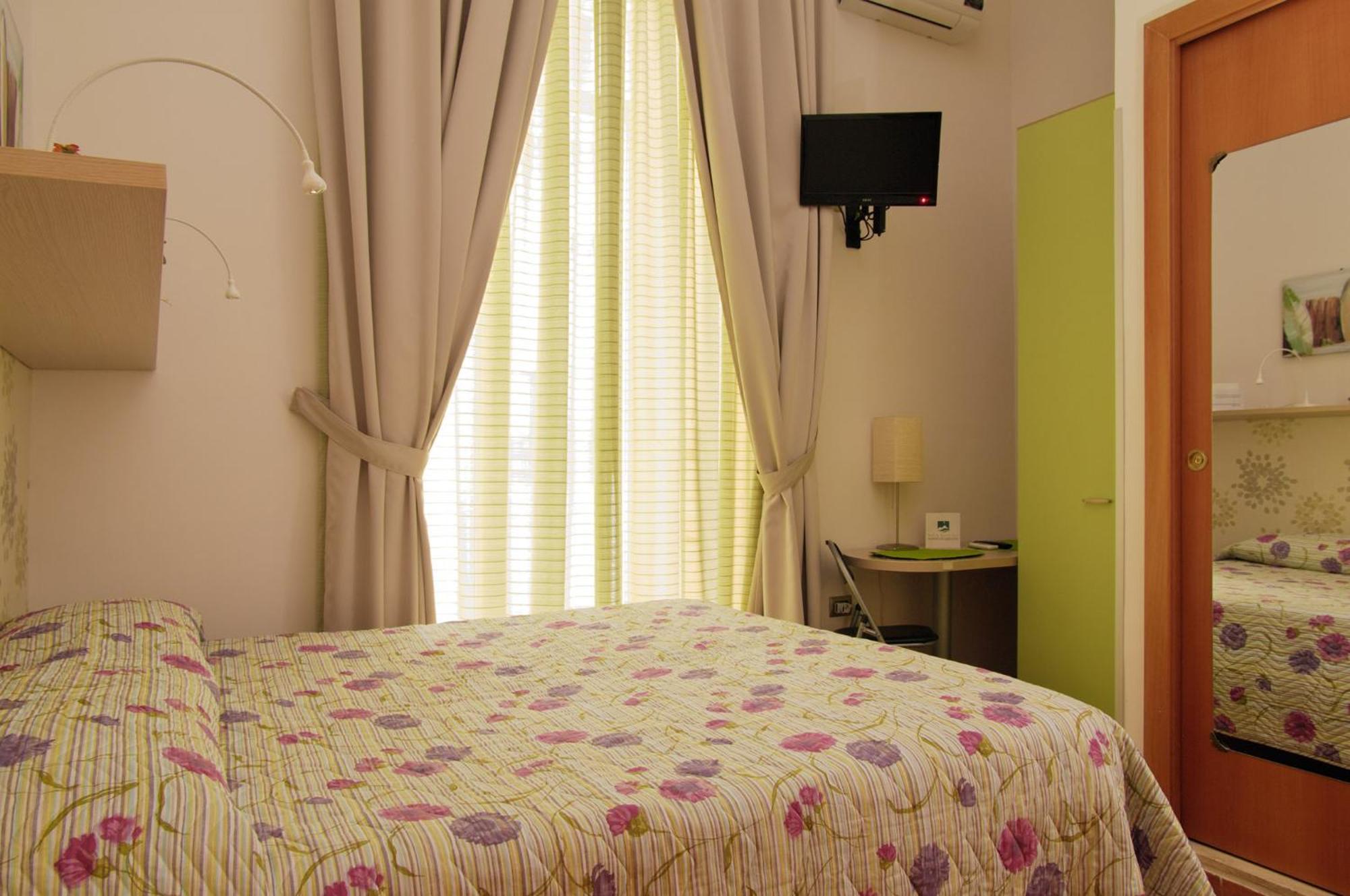 B&B Napoli Plebiscito Εξωτερικό φωτογραφία