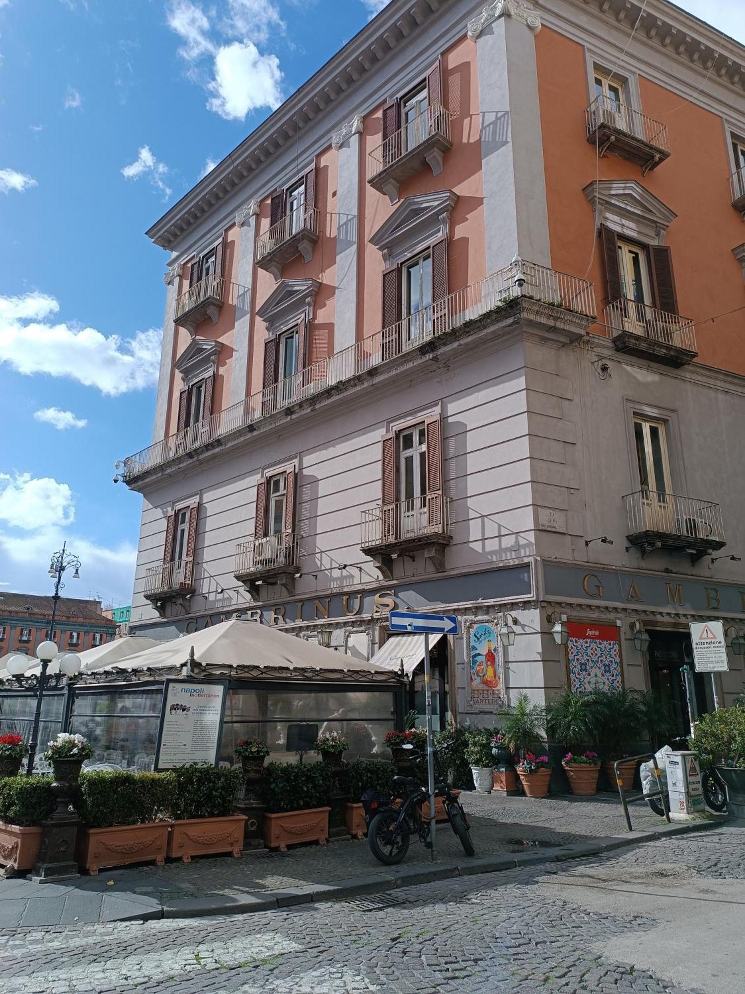 B&B Napoli Plebiscito Εξωτερικό φωτογραφία