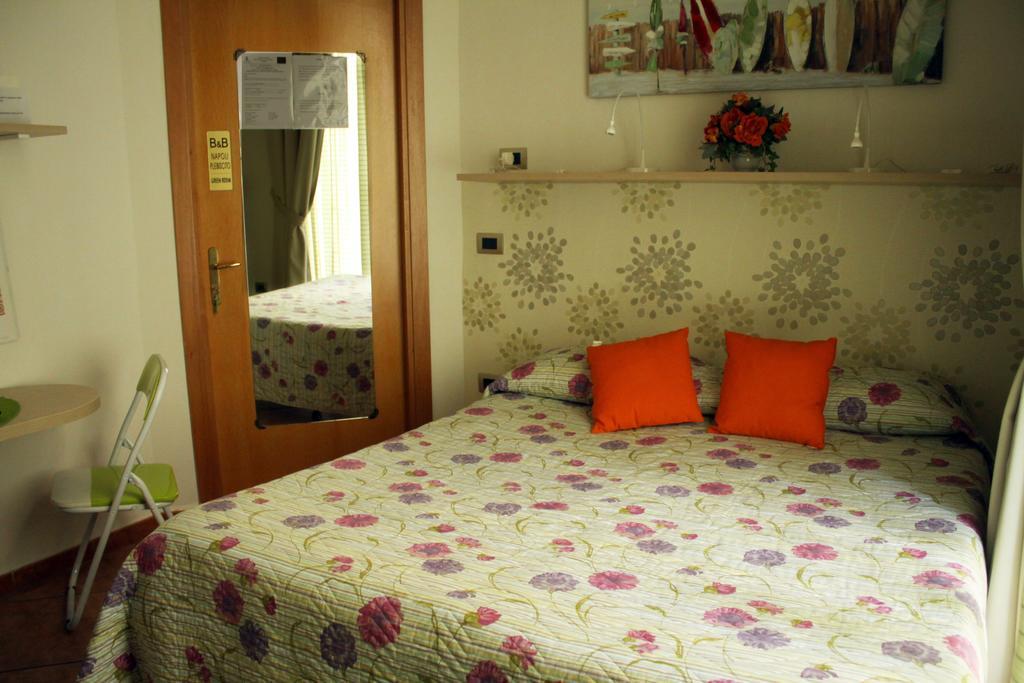 B&B Napoli Plebiscito Δωμάτιο φωτογραφία