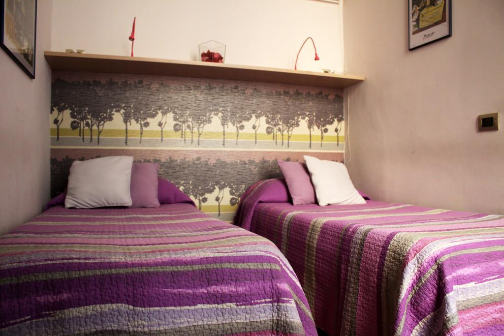 B&B Napoli Plebiscito Δωμάτιο φωτογραφία
