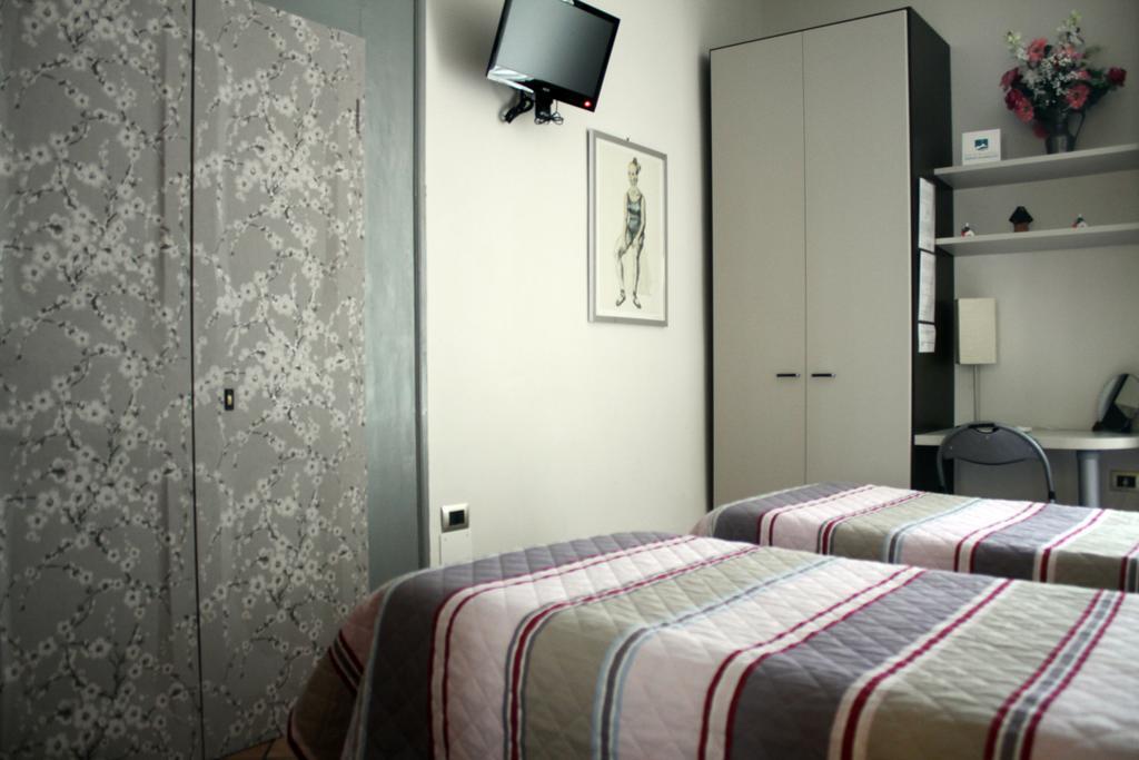 B&B Napoli Plebiscito Δωμάτιο φωτογραφία