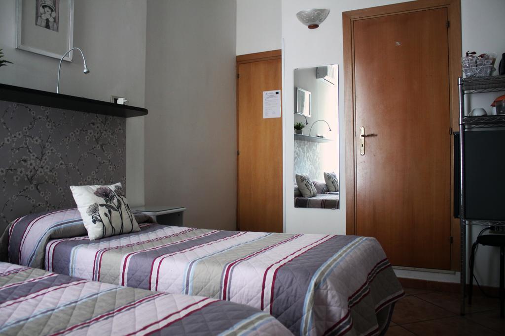 B&B Napoli Plebiscito Δωμάτιο φωτογραφία